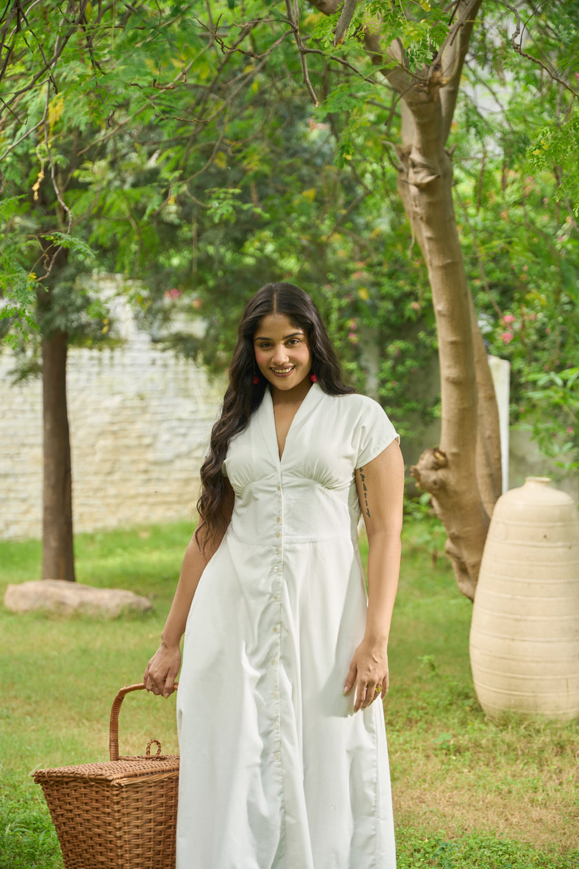 WHITE GATHERED V-NECK WAISTBAND MIDI DRESS