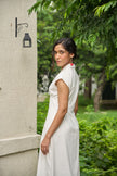 WHITE GATHERED V-NECK WAISTBAND MIDI DRESS