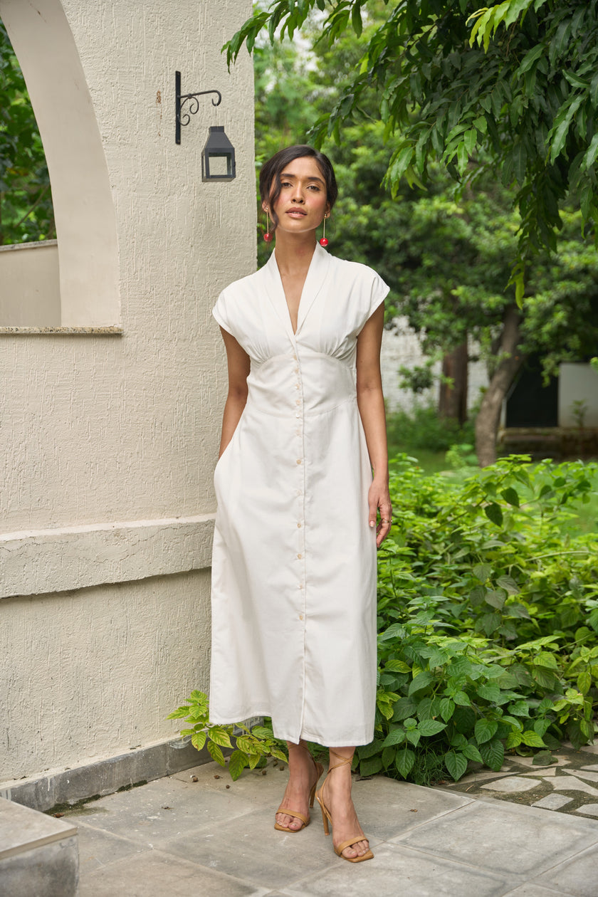 WHITE GATHERED V-NECK WAISTBAND MIDI DRESS